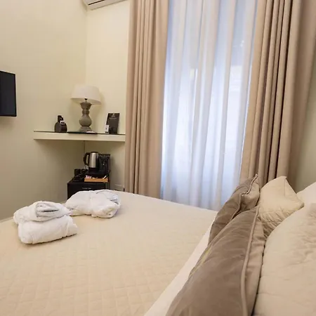 Domus Deorum Deluxe ナポリ