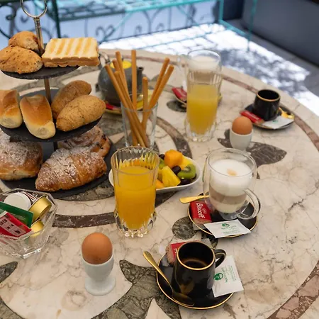 Domus Deorum Deluxe 4*