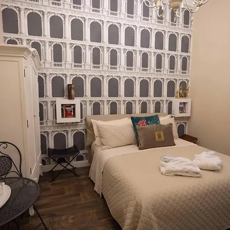 Bed and breakfast Domus Deorum Deluxe 4*