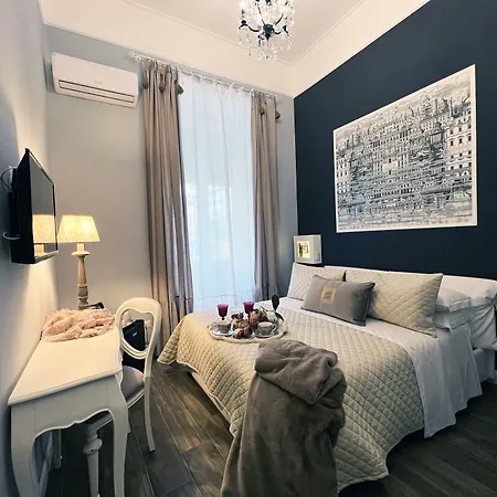 Domus Deorum Deluxe فندق مبيت وإفطار نابولي