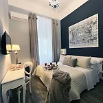 Domus Deorum Deluxe فندق مبيت وإفطار نابولي