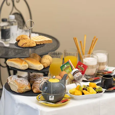 Domus Deorum Deluxe Bed & Breakfast Naples