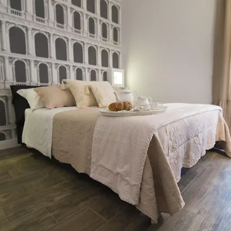 Domus Deorum Deluxe Naples