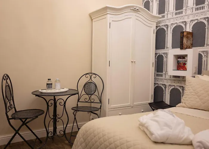 Domus Deorum Deluxe Bed & Breakfast 4*