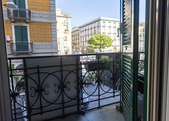 Bed & Breakfast Domus Deorum Deluxe Neapol