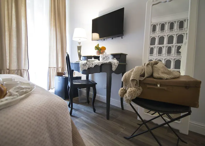 Domus Deorum Deluxe Neapel