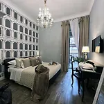 Domus Deorum Deluxe Bed & Breakfast 4*