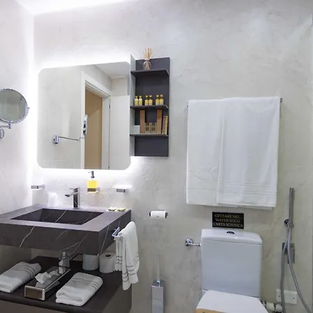 Bed & Breakfast Domus Deorum Deluxe Naples