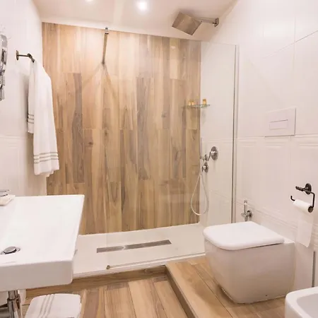 Domus Deorum Deluxe Bed & Breakfast Naples