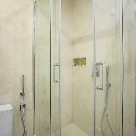 Domus Deorum Deluxe 4* Neapol