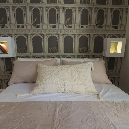 Domus Deorum Deluxe Napoli