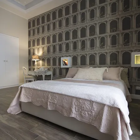Domus Deorum Deluxe Oda ve Kahvaltı