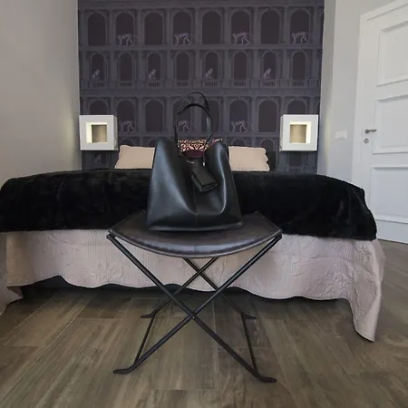 Domus Deorum Deluxe 4* Napoli